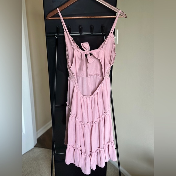 Feminine & flirty blush pink lace sundress - Picture 5 of 8